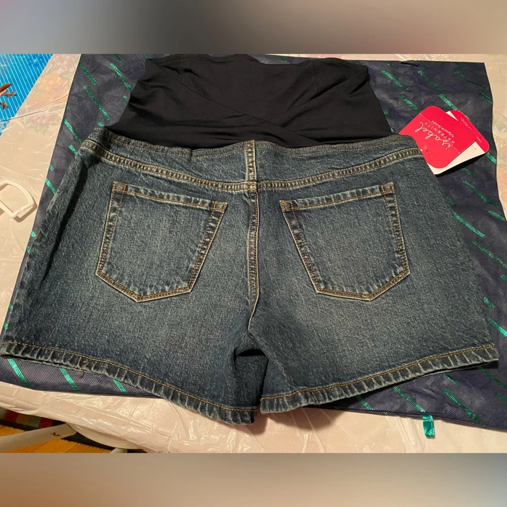 ISABEL MATERNITY shorts for women size 4 color blue black new - Picture 2 of 4